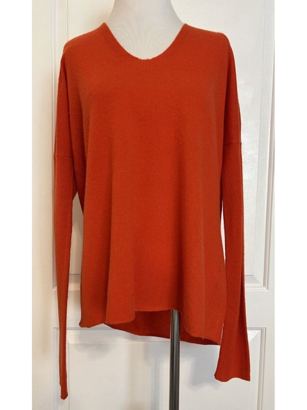 $395 VINCE Designer 100% Cashmere V Neck Lightweight Knit Tunic Sweater Orange M